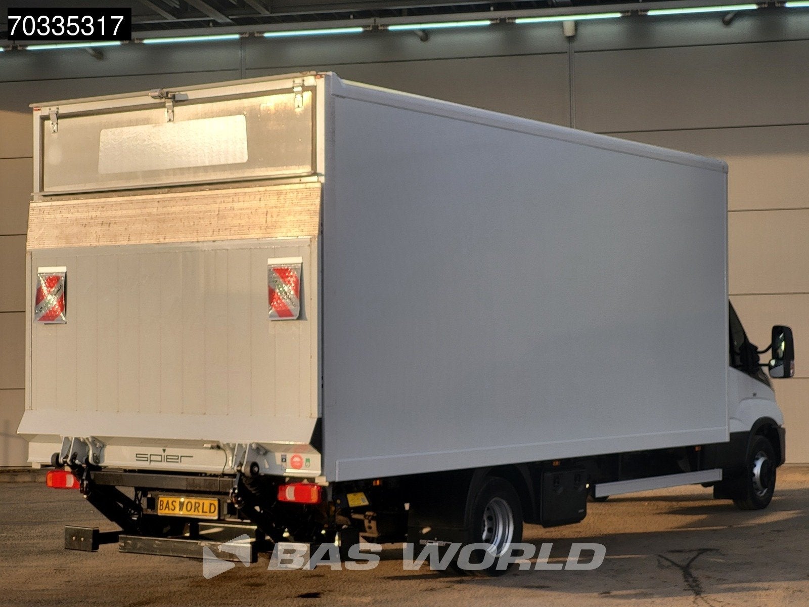 Iveco Daily 72C21 3.0L Automaat 1000KG Laadklep Luchtvering, Stof, Gebruikt, Euro 6, 4 cilinders