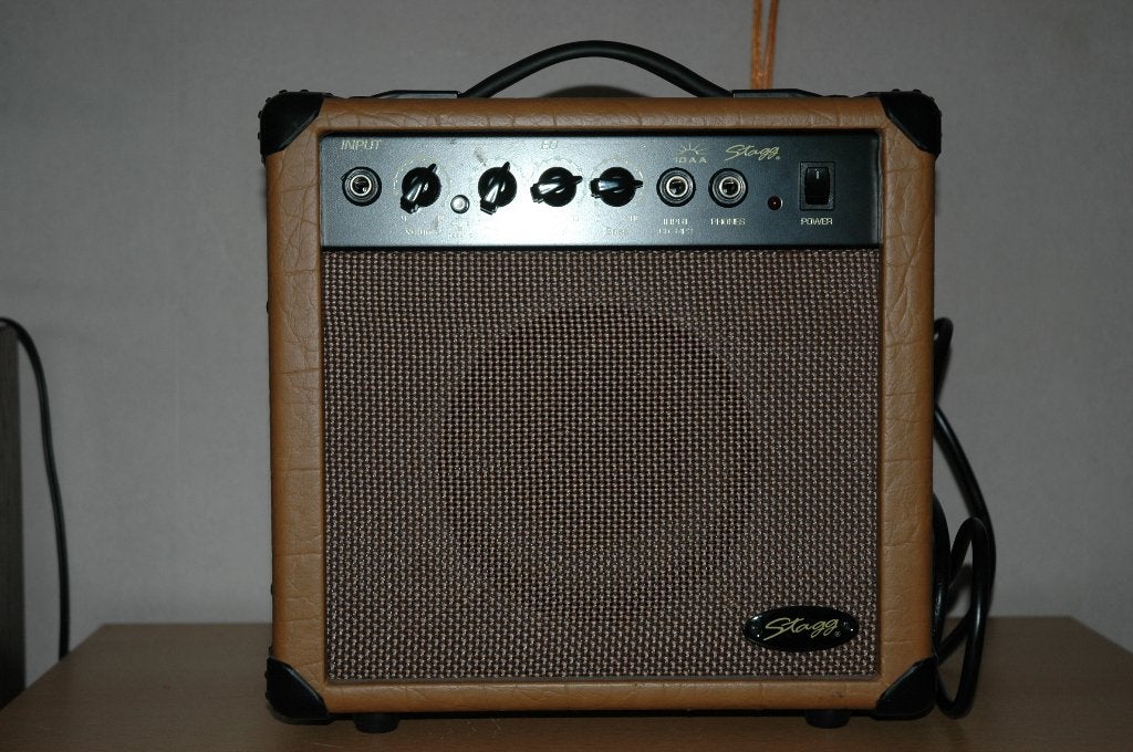 Stagg 10AA gitaar versterker, Muziek en Instrumenten, Ophalen, Zo goed als nieuw, Gitaar, Minder dan 50 watt