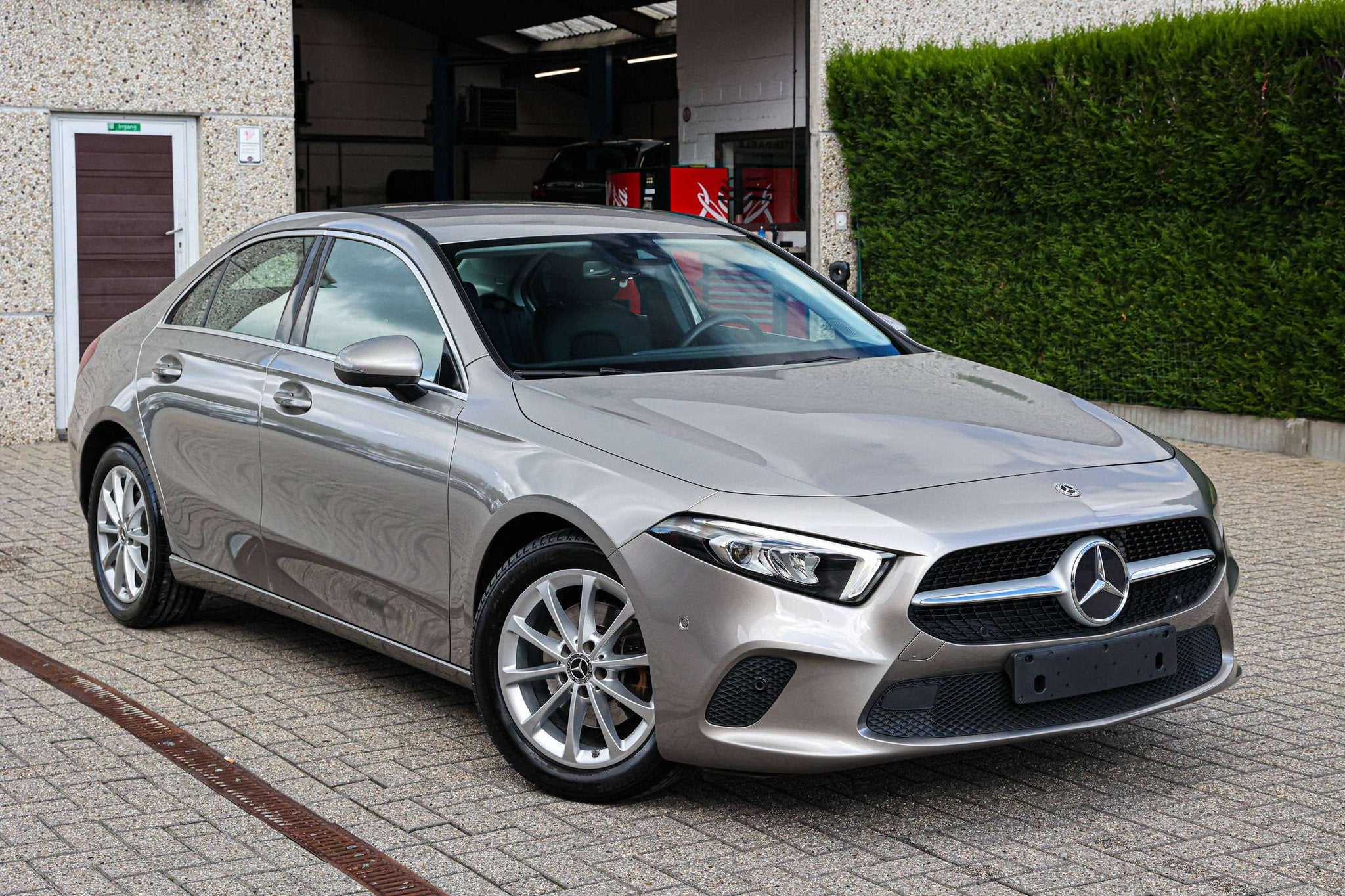 Mercedes-Benz A-Klasse 200 BUSINESS+PROGRESSIVE-UITVOERING*Z, Autos, 1385 kg, Achat, Entreprise, Phares entièrement LED