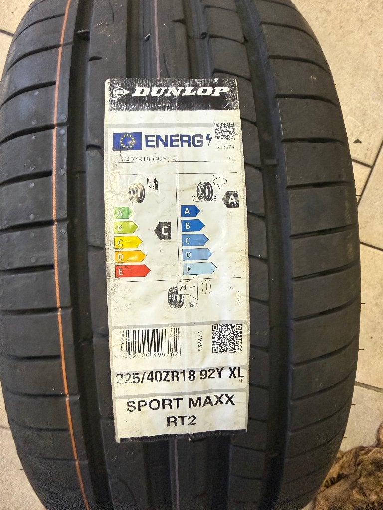 2 Pneus Dunlop Sport Maxx RT2 225 40 18, Neuf, Véhicule de tourisme, Pneus été, Enlèvement