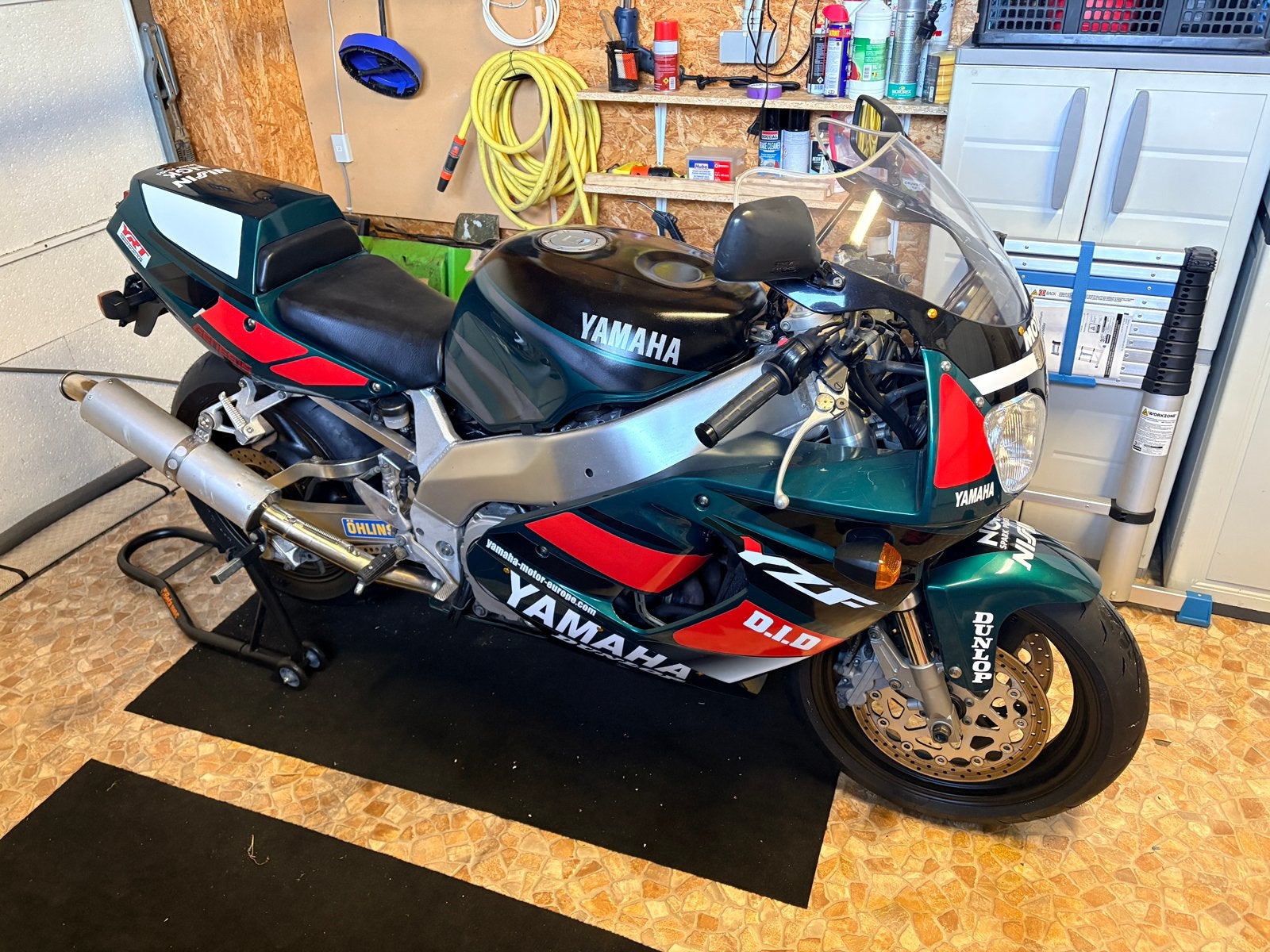 YZF750R 1997, Motoren, Sportuitlaat, 4 cilinders, Motorrijbewijs A, Meer dan 35 kW