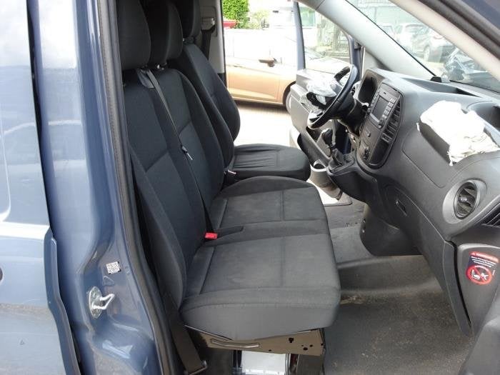 Bank rechts-voor van een Mercedes Vito, Auto-onderdelen, Gebruikt, -, Ophalen of Verzenden, -