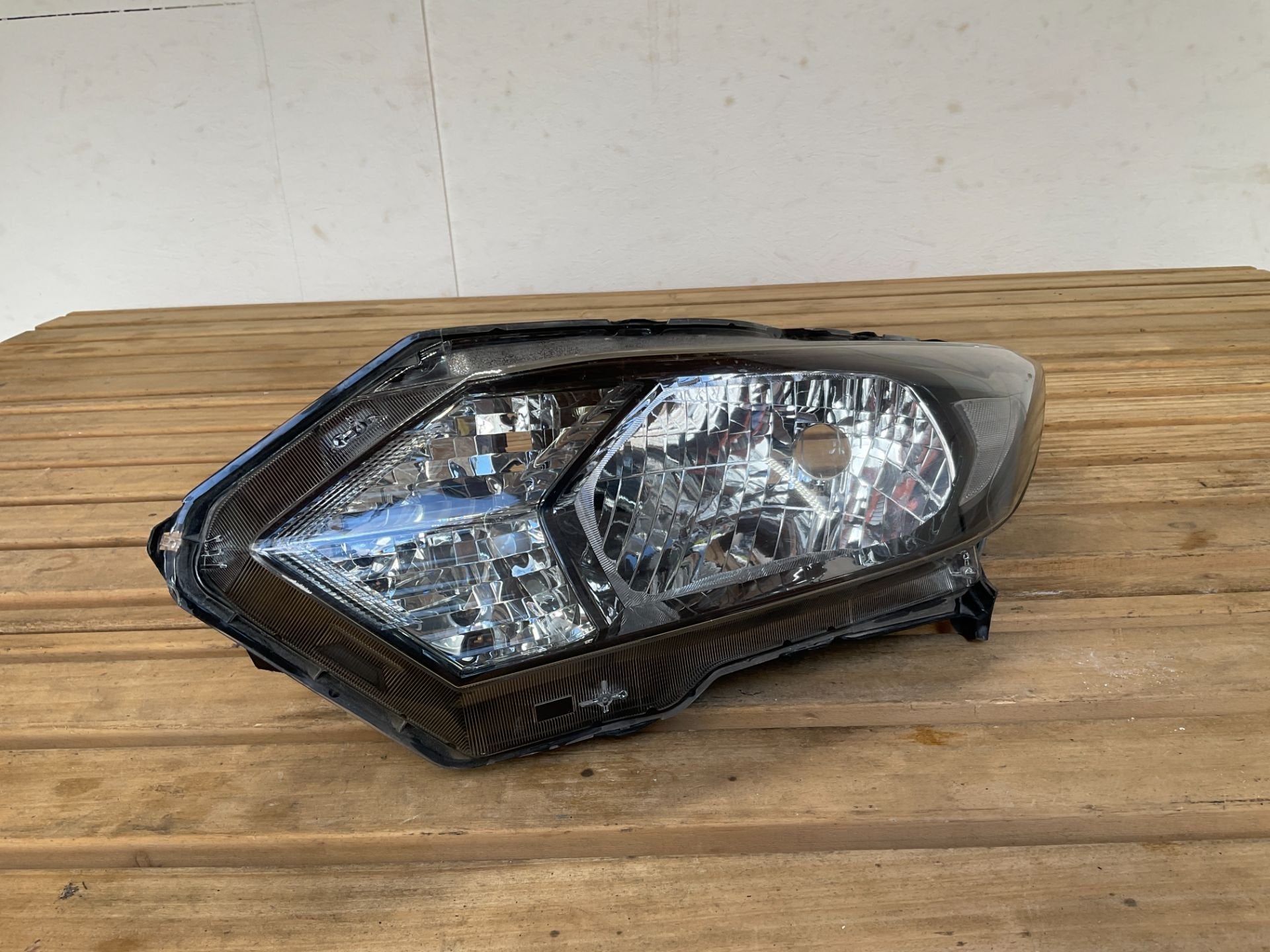 Koplamp Honda HR-V HRV 15 18(RH) 180879486 33100T7SA01 b6-45, Auto-onderdelen, Gebruikt, Info@honda.co.jp, Minami-Aoyama 2-chome 1-1
107-8556  Tokyo