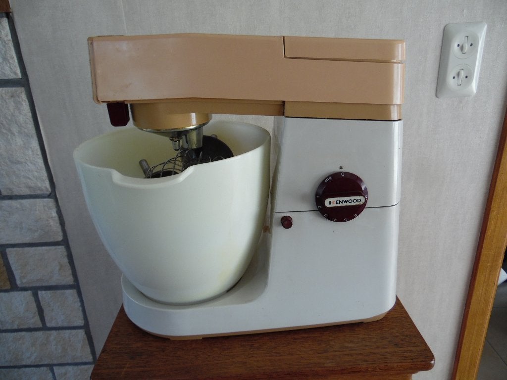 Kenwood Major  keuken robot goed werkend in goede staat ., Huis en Inrichting, Keuken | Keukenbenodigdheden, Ophalen, Metaal, Wit