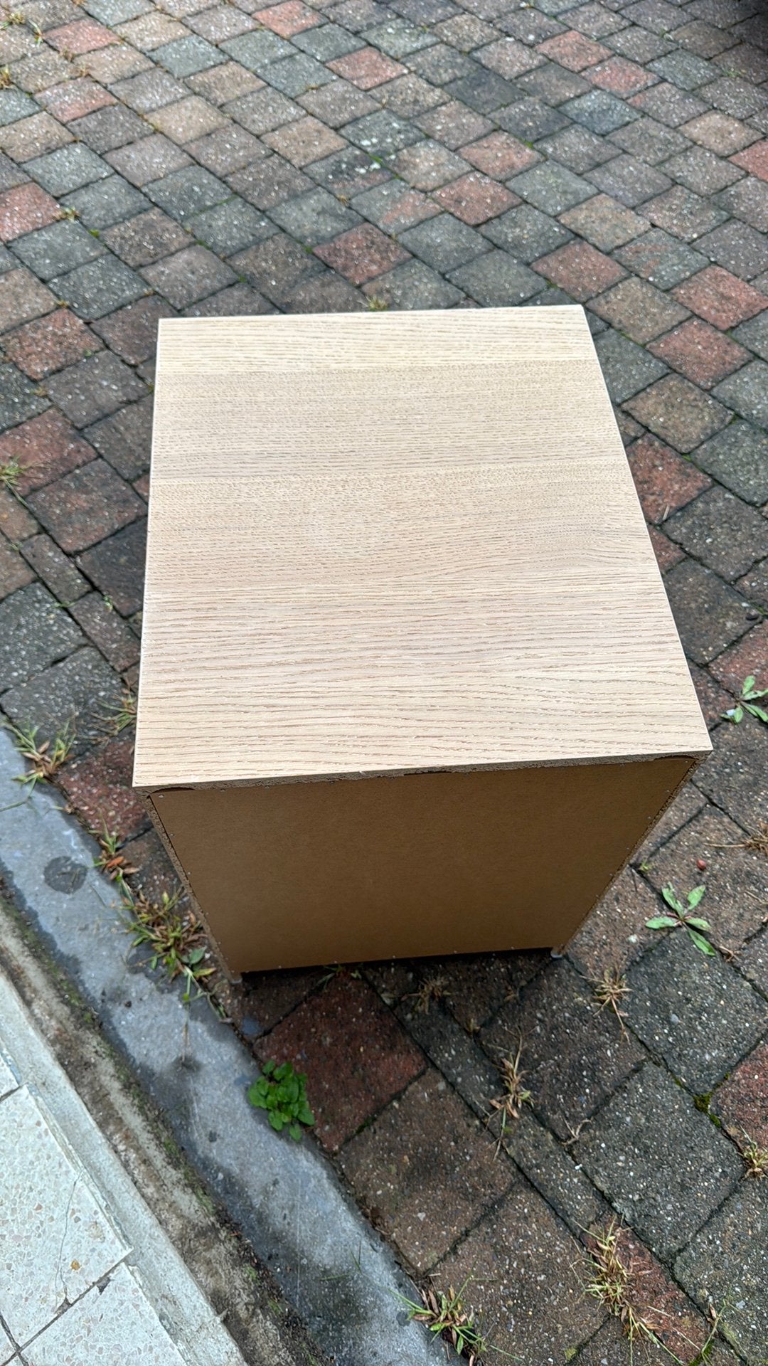 2 IKEA MALM nachtkastjes - berkenkleur - 15€/stuk, Ophalen, Gebruikt