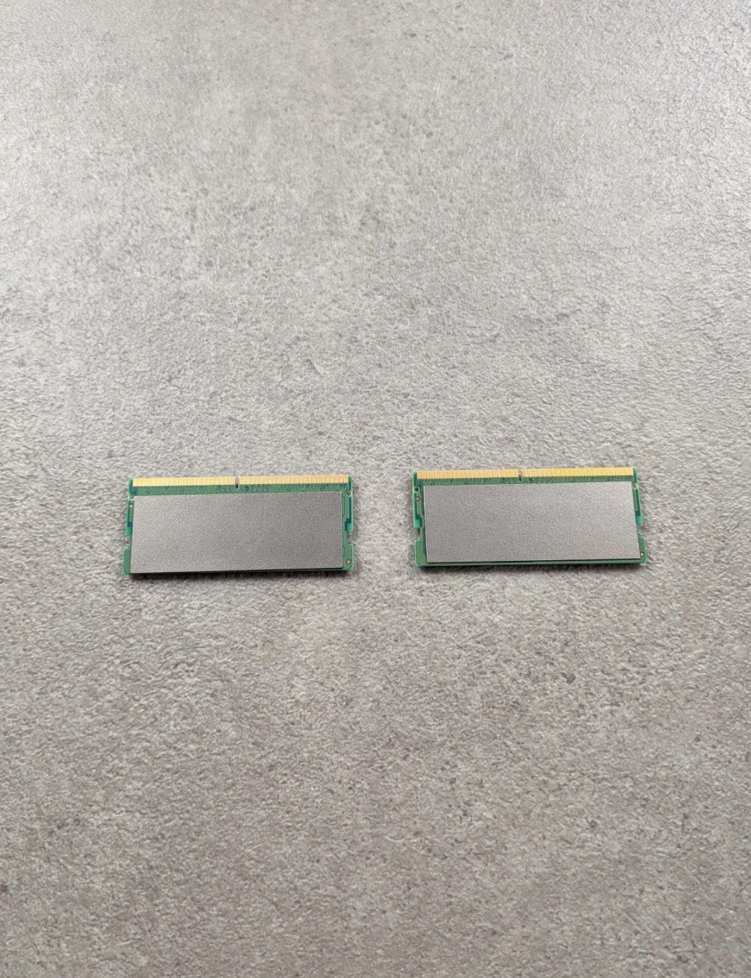 Barrettes de RAM Samsung 2 x 8 Go en DDR5 cadencé à 4800 MHz, Enlèvement ou Envoi, 8 GB, Comme neuf, DDR5