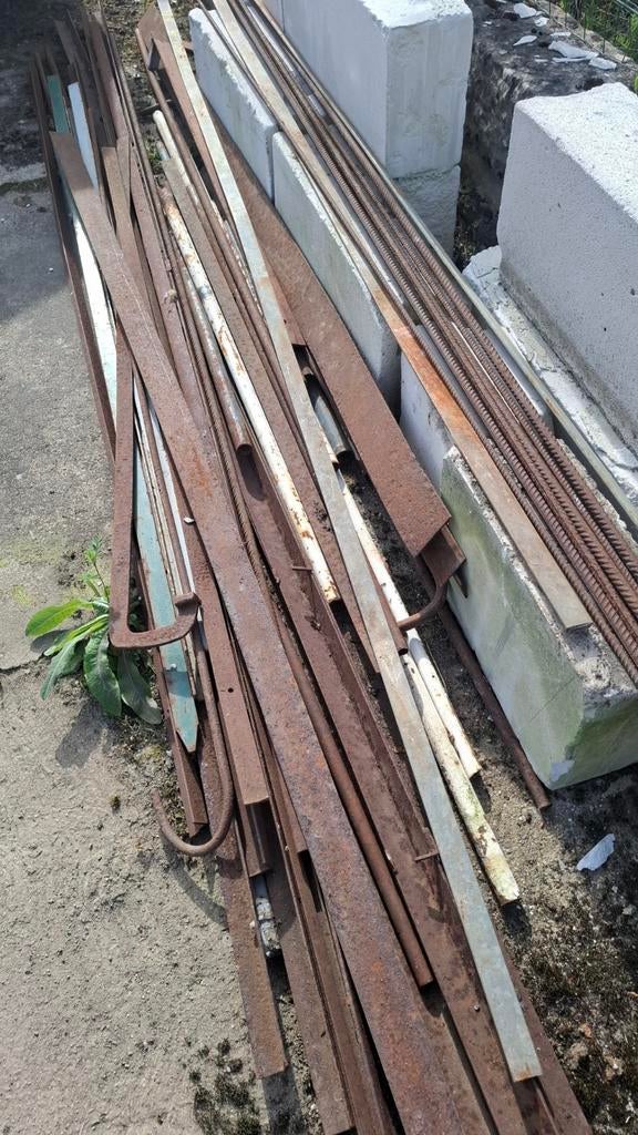 Metaux pour bricolages, Enlèvement