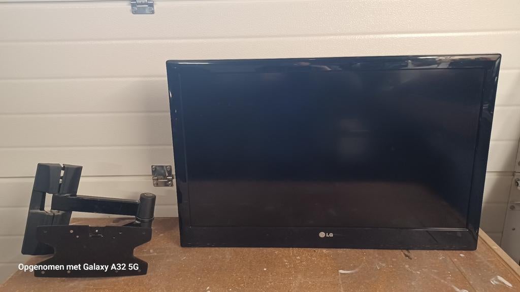 LG TV met muurbeugel, Audio, Tv en Foto, Televisies, Ophalen, LG