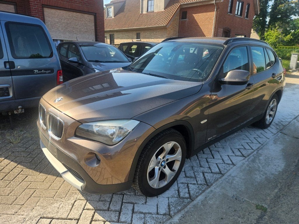 BMW X1 sDRIVE 18d/2012/DIESEL/AIRCO/TREKHAAK, Auto's, BMW, X1, Euro 5, Bruin, Bedrijf
