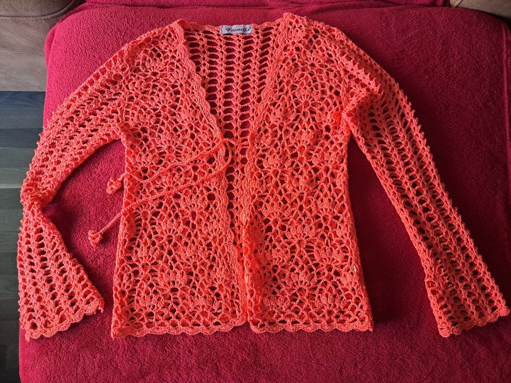 Oranje gehaakt vestje met lange mouwen, S, Kleding | Dames, Truien en Vesten, Zo goed als nieuw, Maat 36 (S), Oranje, Ophalen of Verzenden
