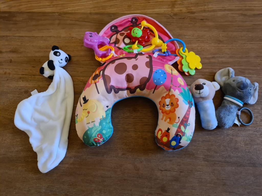 Gratis Baby knuffeltjes & speelgoed, Enfants & Bébés, Jouets | Peluches, Enlèvement
