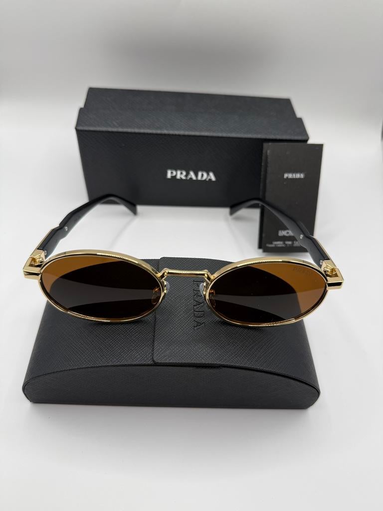 Prada zonnebril nieuw met verpakking, Handtassen en Accessoires, Ophalen of Verzenden, Nieuw, Zonnebril, Prada