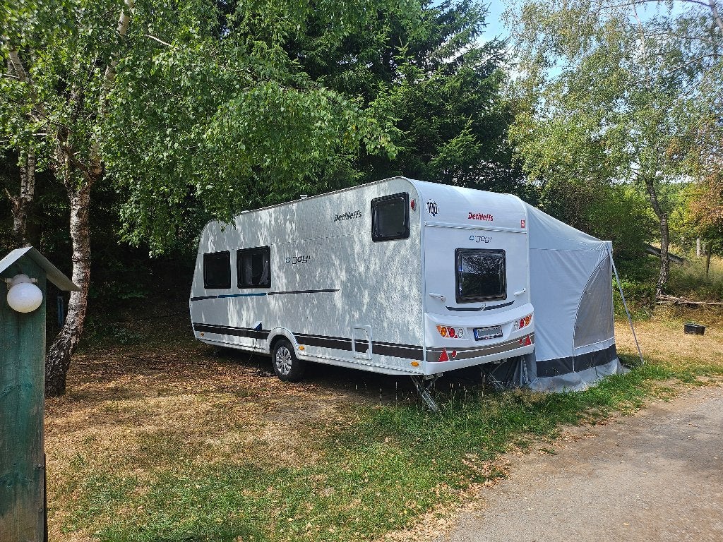 Dethleffs c joy qlk 480 met stapelbed, Schokbreker, Treinzit, Particulier, Tot en met 6