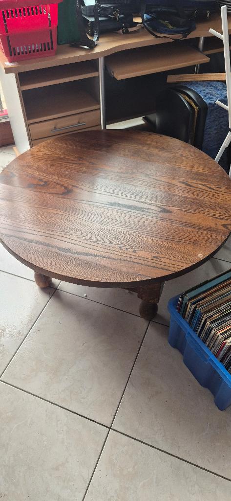 Table basse ronde en chêne massif, Maison & Meubles, Enlèvement, Utilisé, Chêne