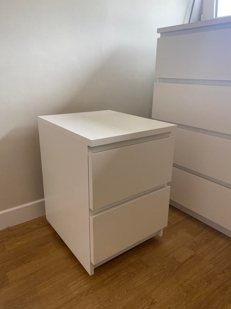 MALM Ladekast 2 lades, wit - 40x55cm, Huis en Inrichting, Slaapkamer | Nachtkastjes, Ophalen, Zo goed als nieuw, Minder dan 45 cm