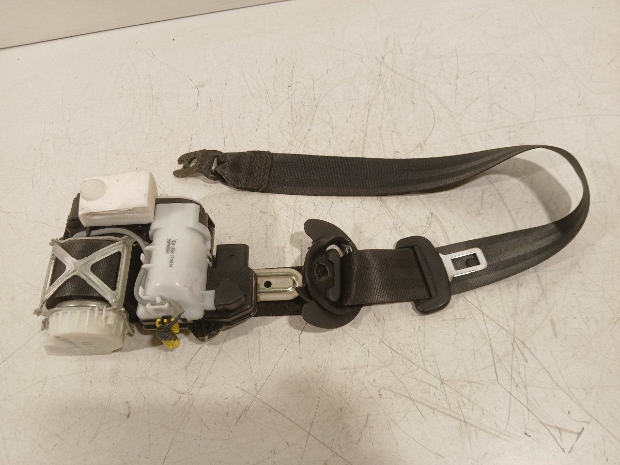 Veiligheidsgordel links voor Volkswagen Golf, Autos : Pièces & Accessoires, Habitacle & Garnissage, Onderdelen@venauto.nl, Van der Ven Autorecycling B.V.