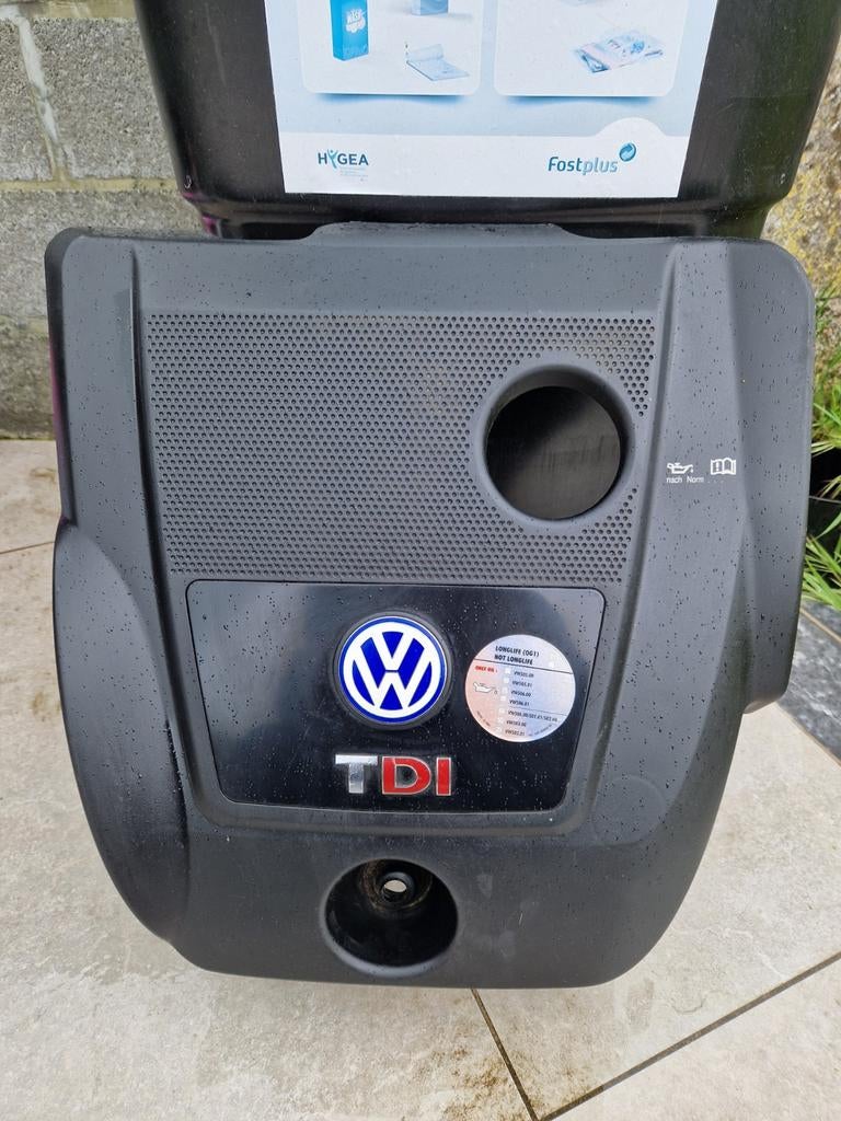 Vend cache moteur golf4 paiement en main propre prix20$, Autos, Entreprise, Achat