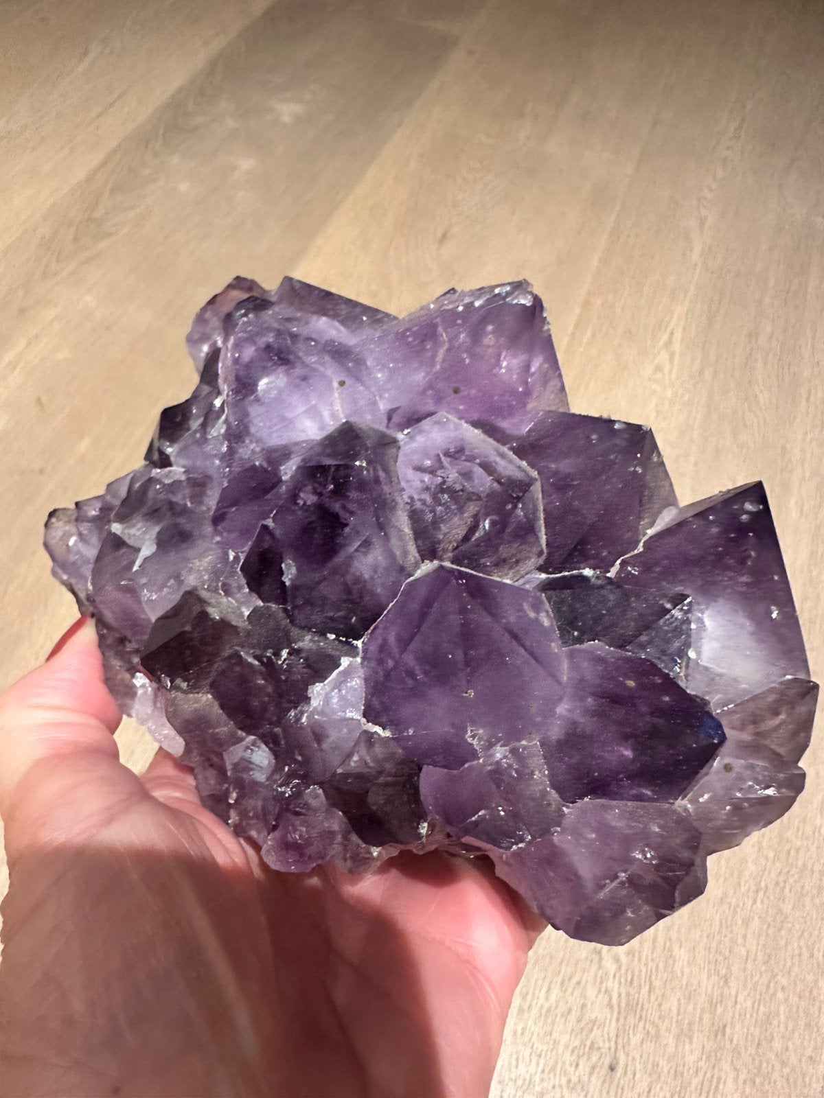 Dieppaarse intacte amethyst uit Rio Grande Brazilie, Ophalen