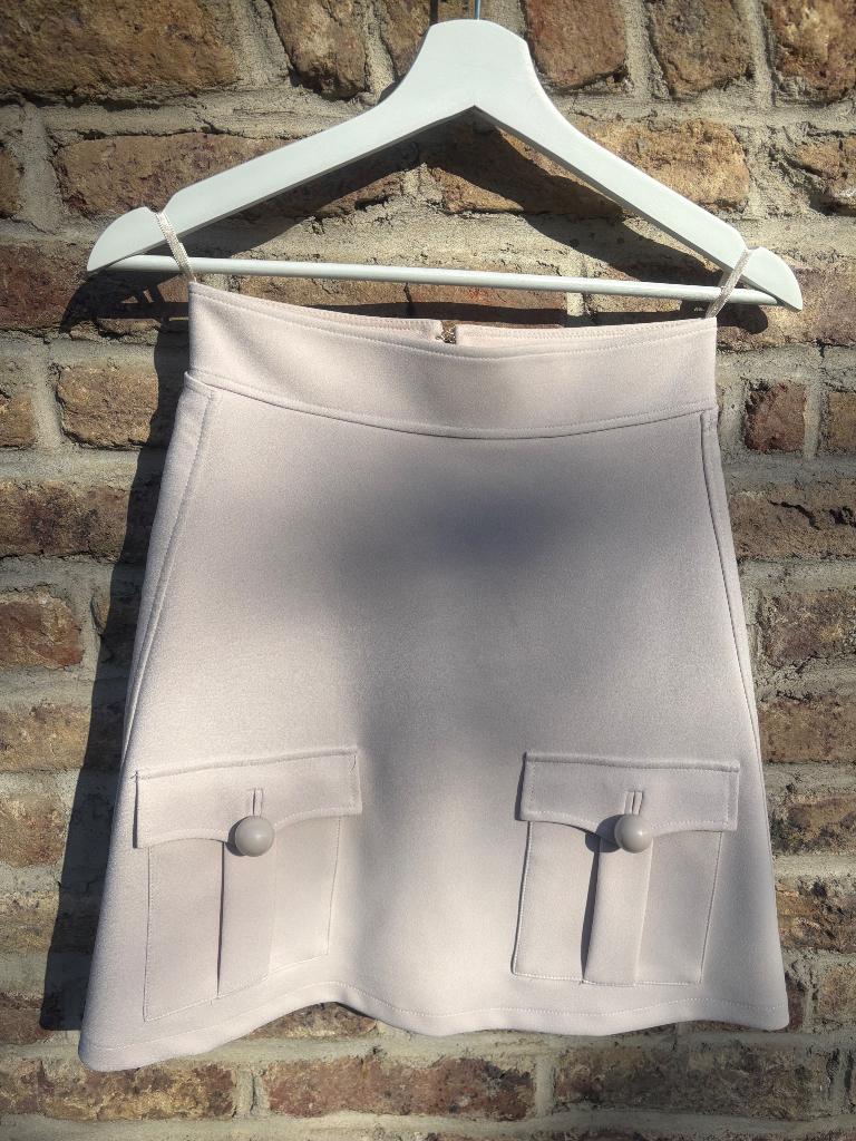 Elisabetta Franchi, Beige, Ophalen of Verzenden, Zo goed als nieuw, Knielengte