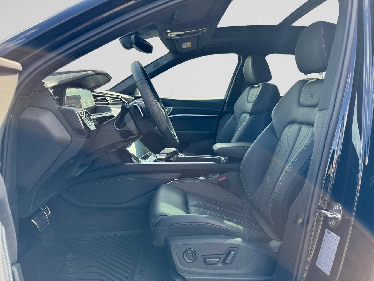 Audi SQ8 e-tron Sportback 106 kWh Sportback Quattro SQ8, Auto's, Automaat, Zwart, Elektrisch, Adaptive Cruise Control