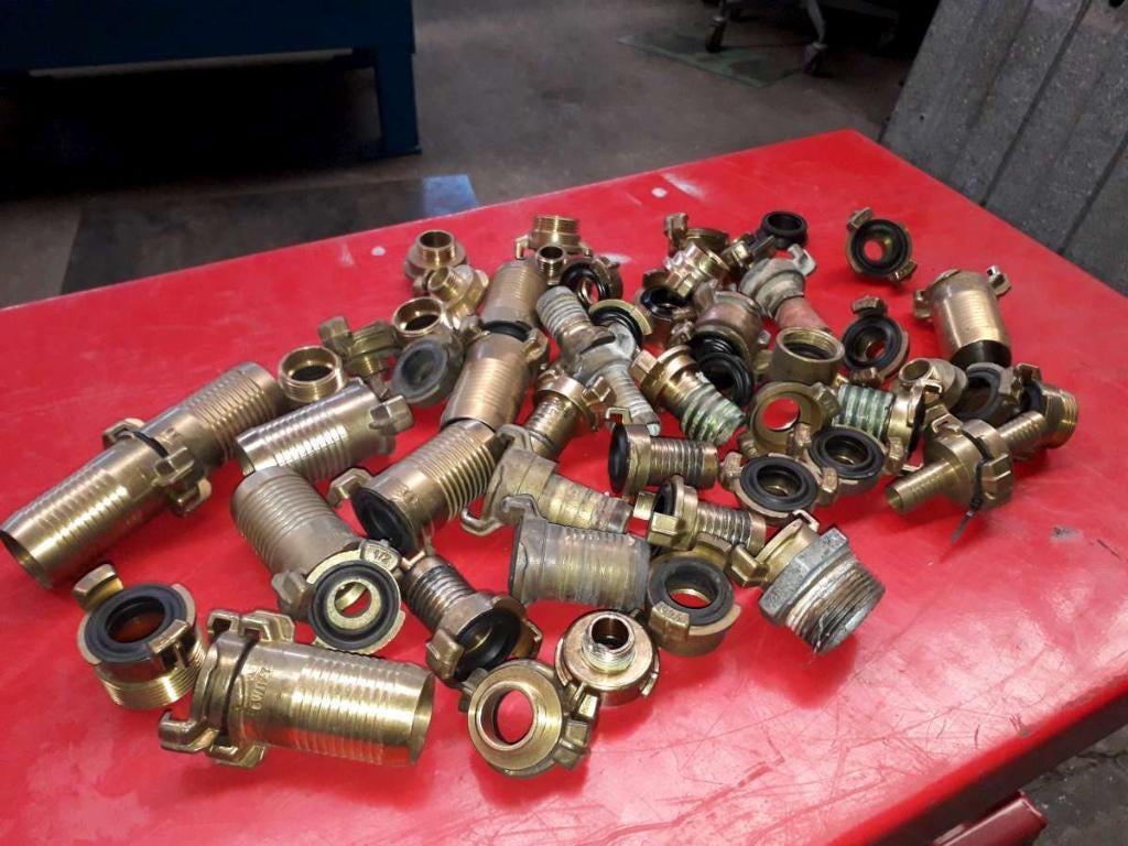 GEKA KOPPELINGEN NIEUW EN GEBRUIKT SLANGPILAR 3/8 ", Bricolage & Construction, Enlèvement, Neuf
