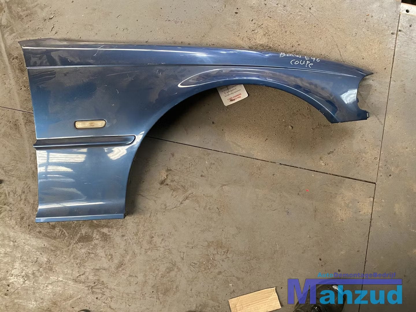 BMW 3 SERIE E46 Blauw rechts voorscherm, Petuelring 130
80788  Munich, DE, Info@bmw.de, Utilisé, Avant