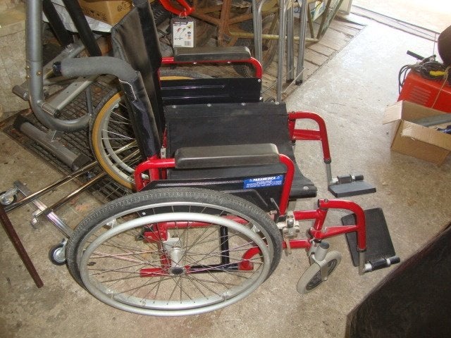 chaise roulante, Enlèvement, Pliant, Utilisé, Fauteuil roulant manuel