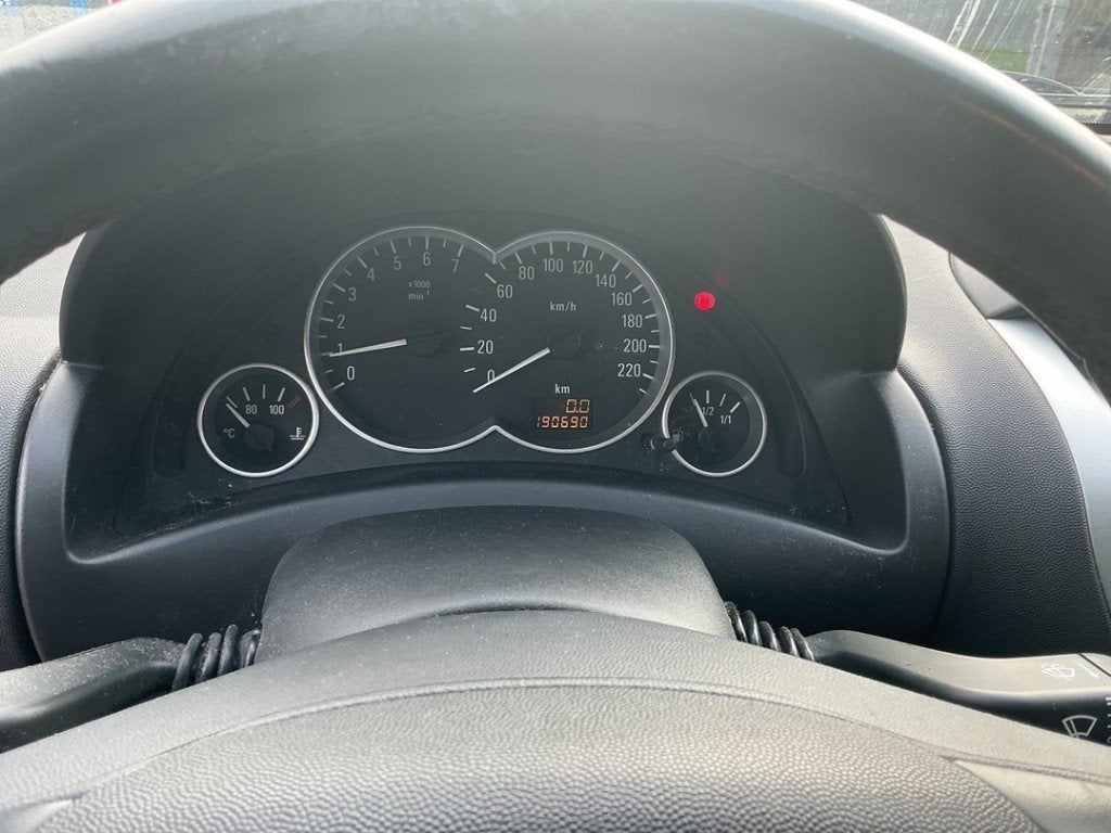 INSTRUMENTS DE BORD Opel Tigra Twin Top (|93179419|), Opel, Opel Automobile GmbH, Utilisé, Kontakt-opel@opel.com
