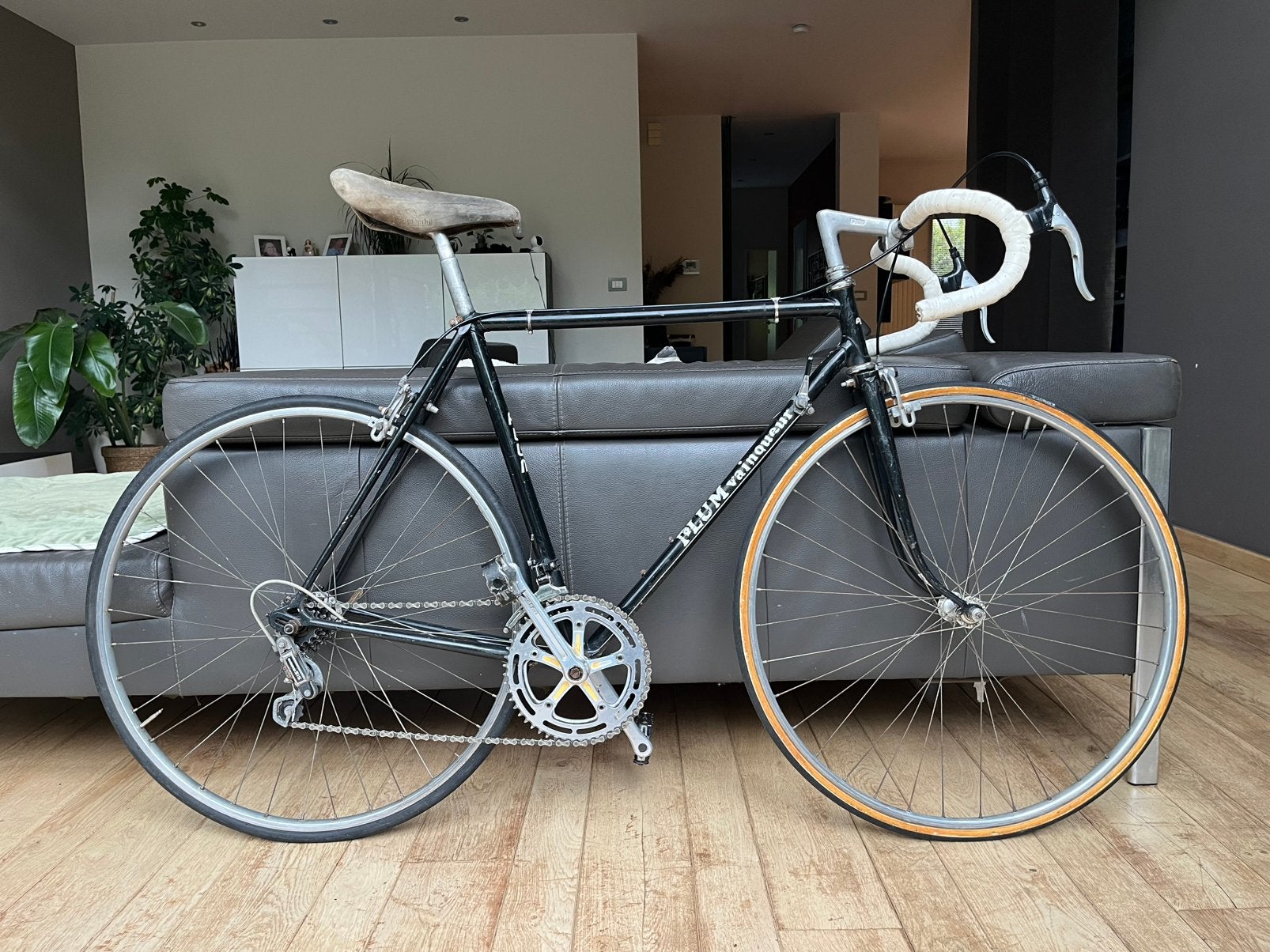 Vélo de course rétro Plum Vainquer, Frein sur jante, Moins de 10 vitesses, Acier, Enlèvement