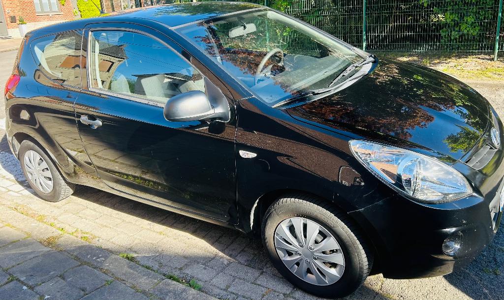 Hyundai i20 1.2i essence Prête a immatriculer 2010, 57 kW, Vitres électriques, Achat, Entreprise