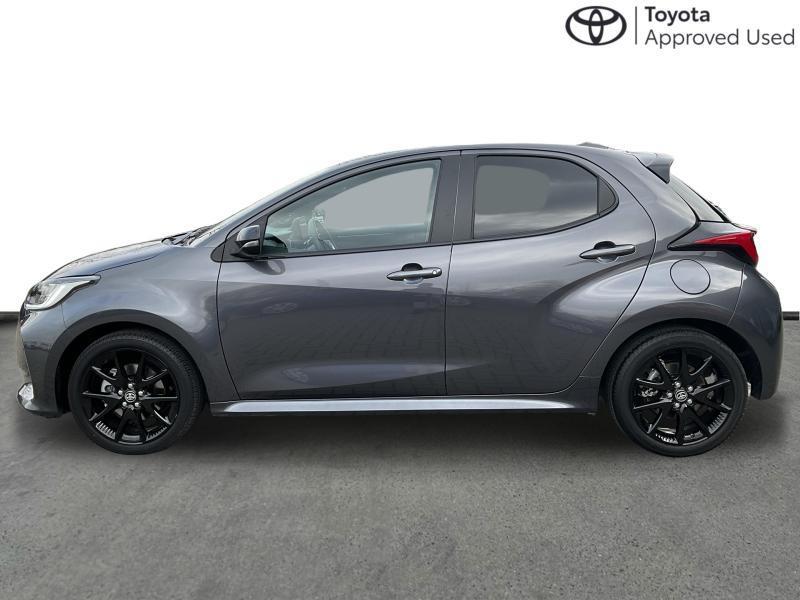 Toyota Yaris Style + JBL, Auto's, Automaat, 1490 cc, 5 deurs, Hybride Elektrisch/Benzine