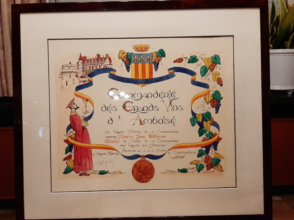 kader Commanderie des grands vins d'Amboise, Ophalen, Zo goed als nieuw