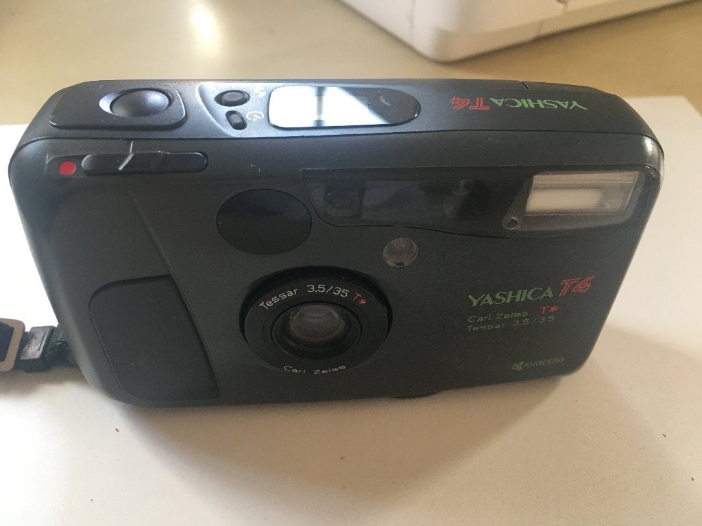Yashica T4 Carl Zeiss Tessar 35mm f/3.5 T – fonctionnel, Enlèvement, Utilisé, Compact, Autres Marques