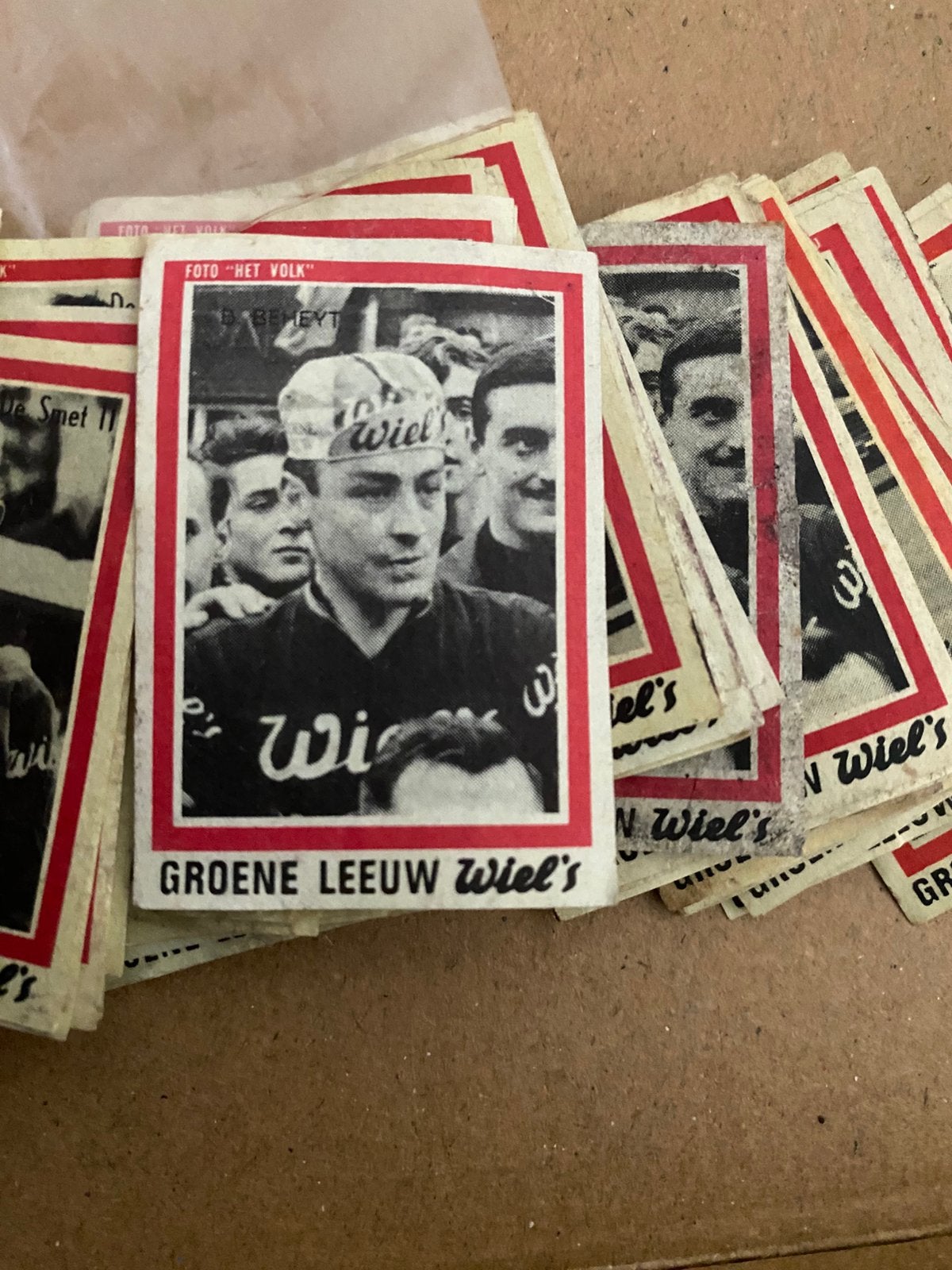 Groot lot lucifer etiketten brouwerij wielemans wielrenners, Verzamelen, Ophalen, Gebruikt