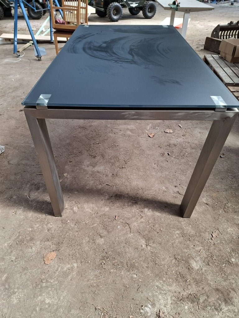 moderne eettafel in aluminium en glas, Huis en Inrichting, Tafels | Eettafels, Ophalen, Gebruikt, 50 tot 100 cm, Vijf personen of meer