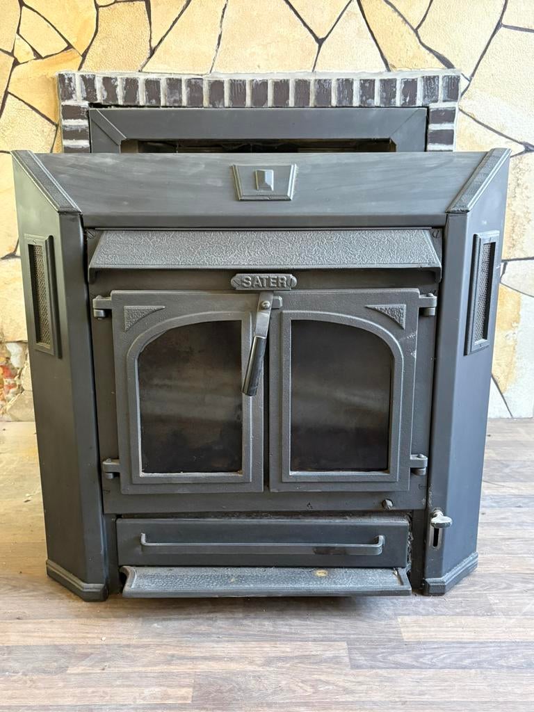 Gietijzeren houtkachel, Encastré, Enlèvement, Utilisé, Bois