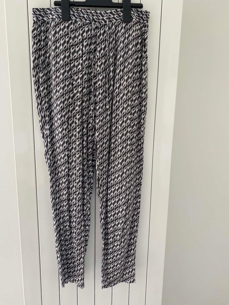 vrouwenbroek, Kleding | Dames, Broeken en Pantalons, Overige kleuren, Zo goed als nieuw, Lang, Ophalen