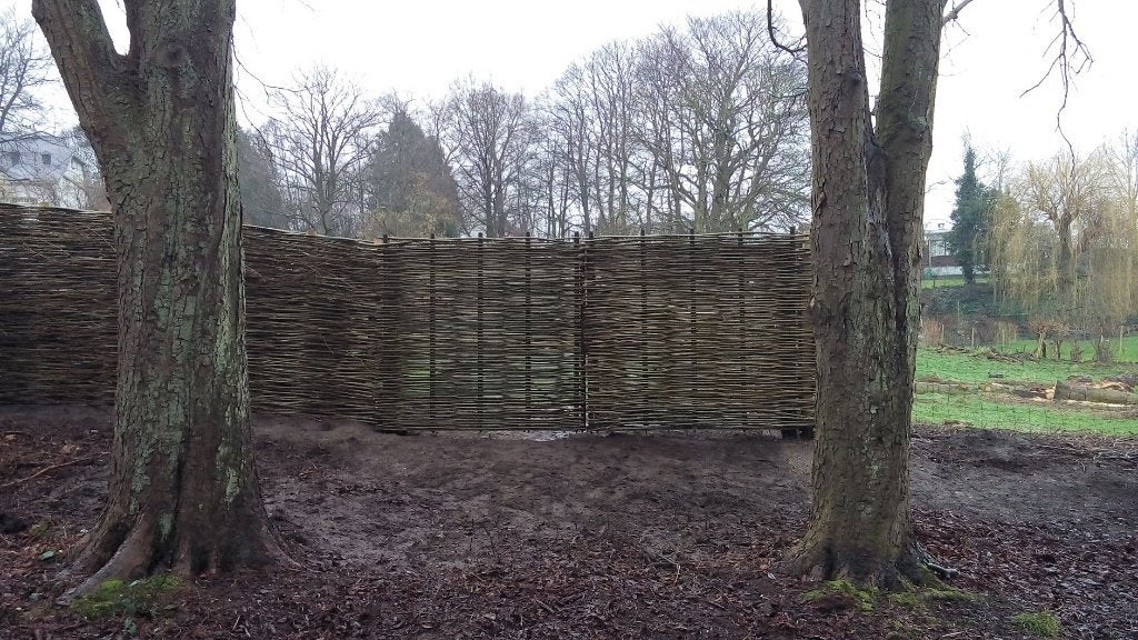 Ijzeren poort om vlechtwerk op te monteren: twee vleugels, Tuin en Terras, Ophalen, 200 cm of meer, Zo goed als nieuw, IJzer