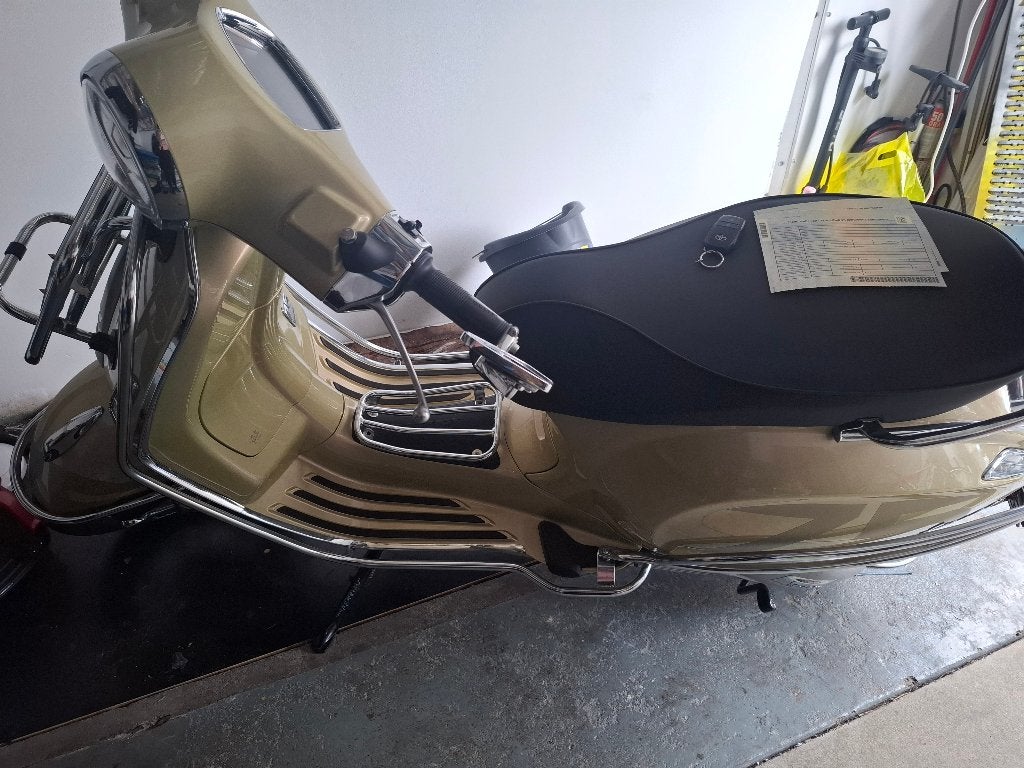 scooter PRIMAVERA 125 ABS, Ophalen, Zo goed als nieuw, Cilinder, Vespa