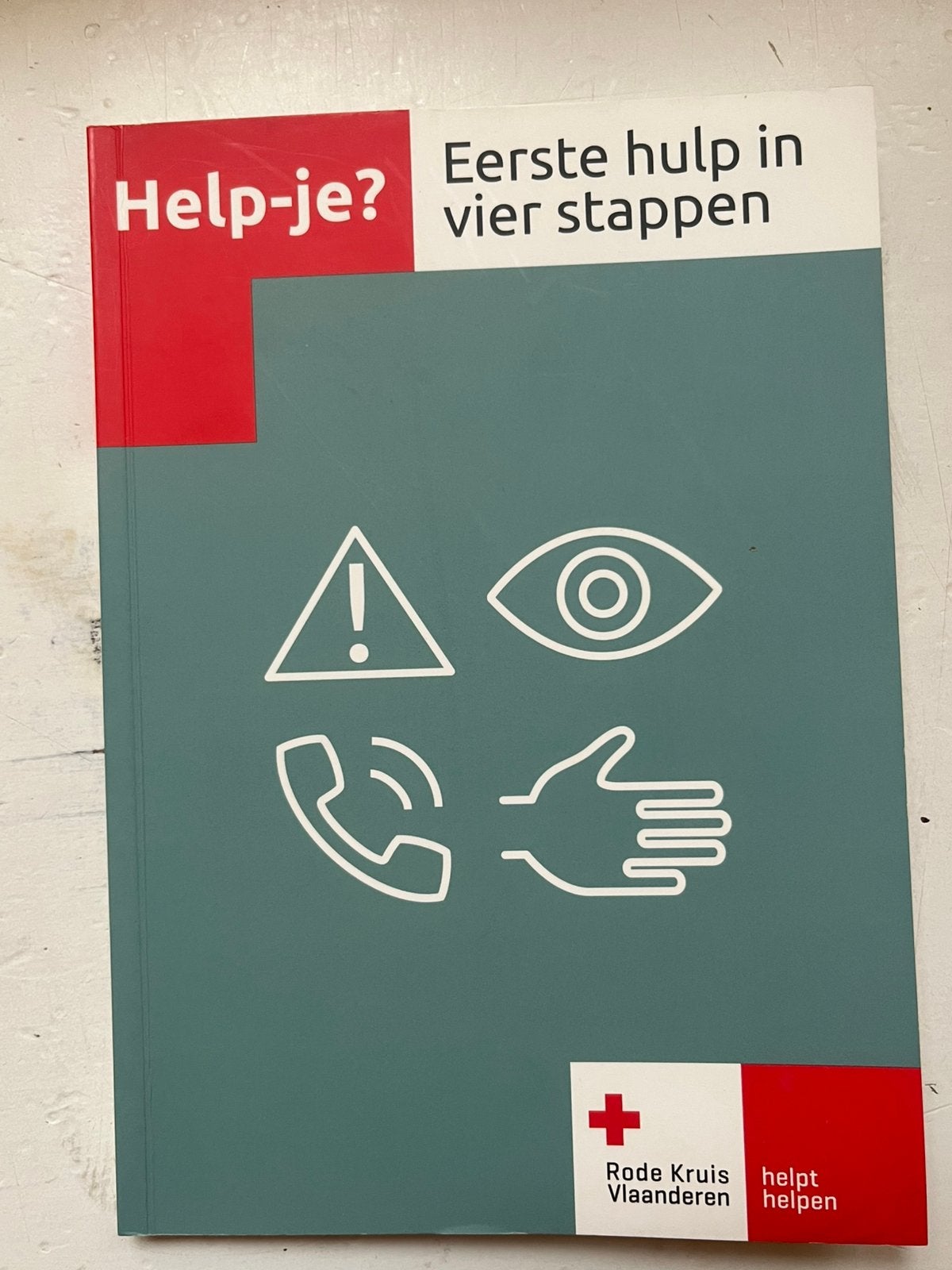 EHBO boekje rode kruis, Boeken, Ophalen of Verzenden, Zo goed als nieuw