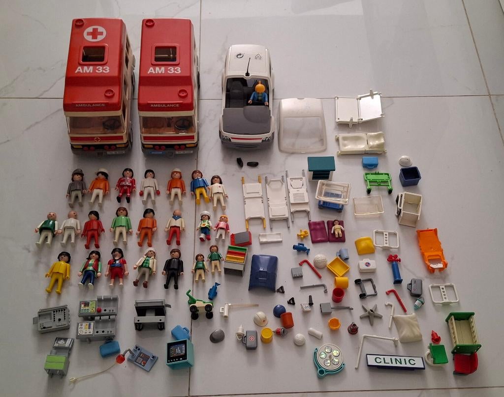 Playmobil geobra THEME HOSPITAL personages uit ambulances, Ophalen of Verzenden, Gebruikt, Los Playmobil