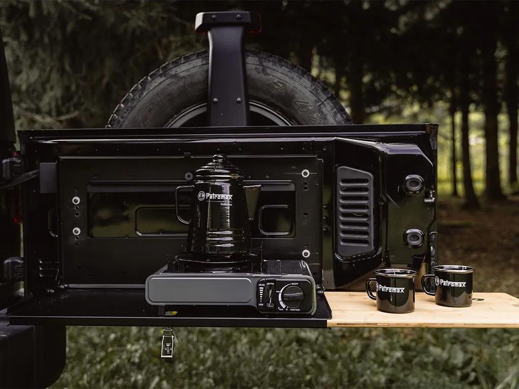 FRONT RUNNER DROP DOWN TAILGATE TABLE, Enlèvement