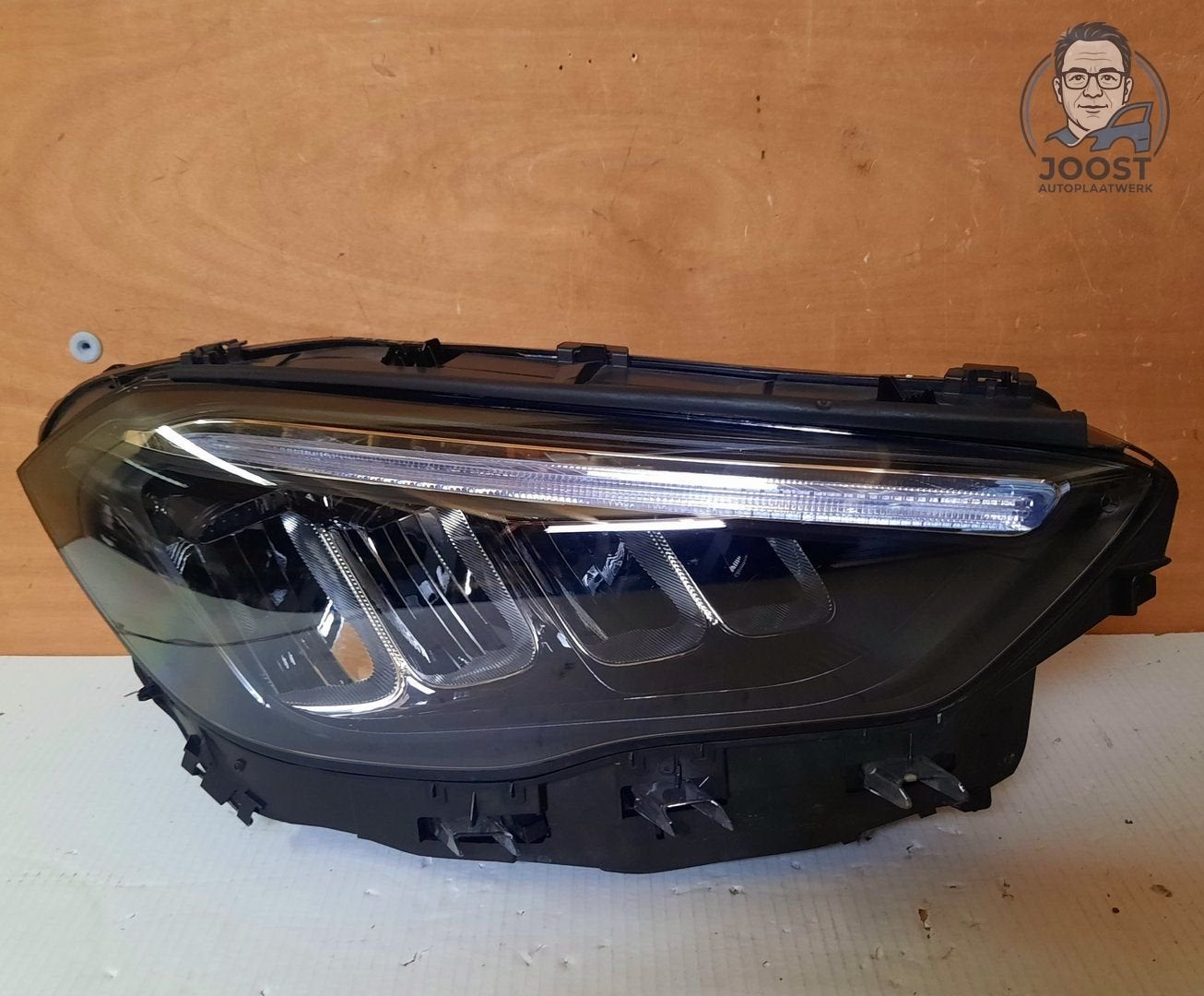 Koplamp LED rechts Mercedes GLA H247 vanaf 2020 A2479066207, Enlèvement ou Envoi, Origine de la pièce connue, -Mercedesstrasse 120, 70372 Stuttgart, Duitsland