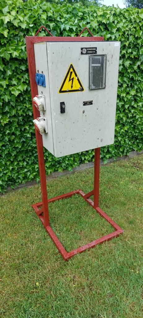 Werfkast op degelijke staander 3x400V+N, Doe-het-zelf en Bouw, Overige Doe-Het-Zelf en Bouw, Ophalen