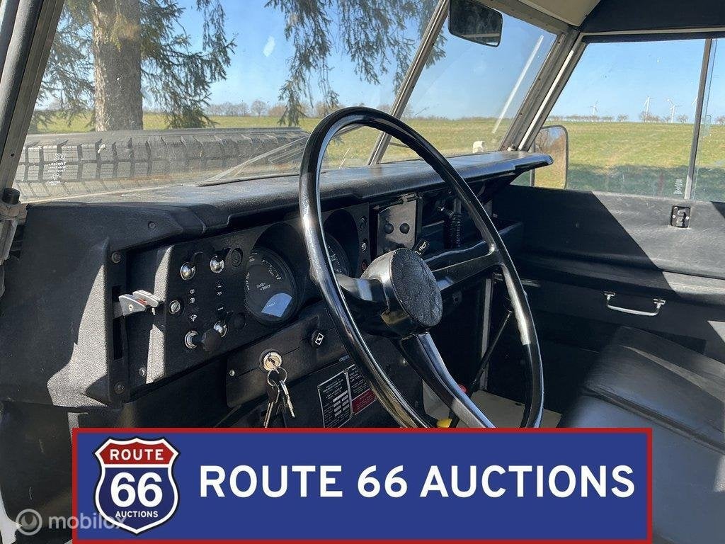 Land Rover 109 Series III | 1977 | Route 66 Auctions, Autos, Achat, Land Rover, Entreprise, Boîte manuelle