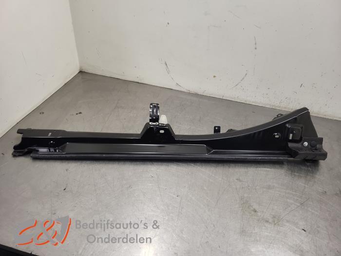 Rail porte coulissante gauche d'un Ford Tourneo Connect, -, 3 mois de garantie, -, -