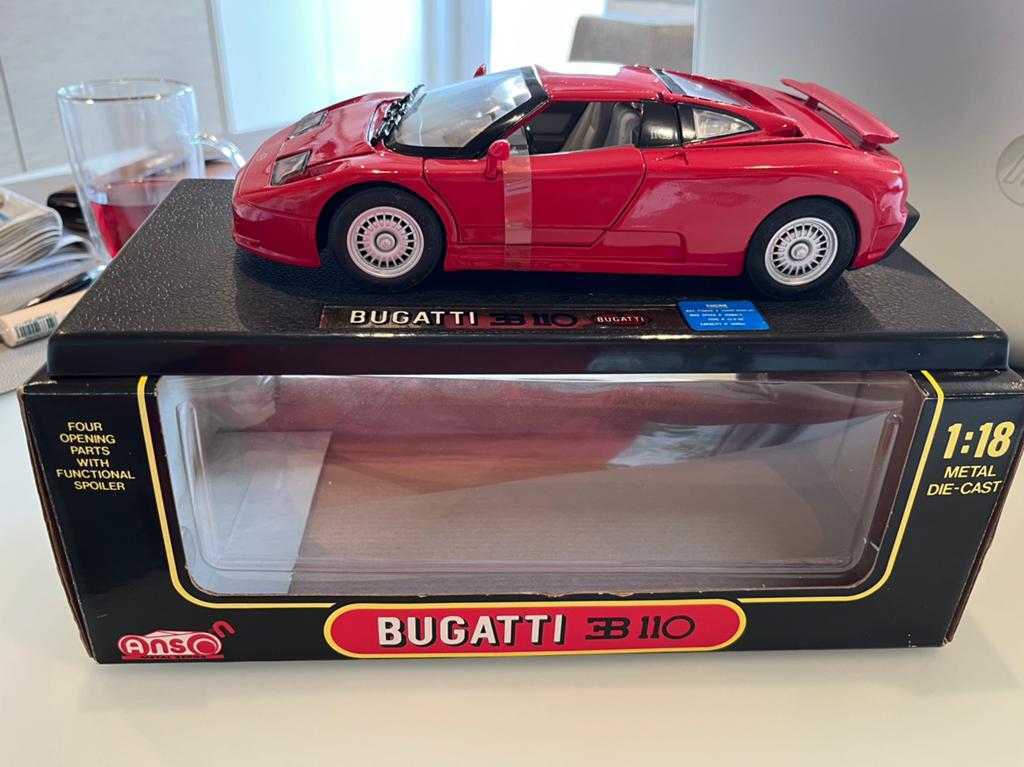 Bugatti schaal 1/18, Hobby en Vrije tijd, Modelauto's | 1:24, Ophalen, Zo goed als nieuw, Auto, Burago