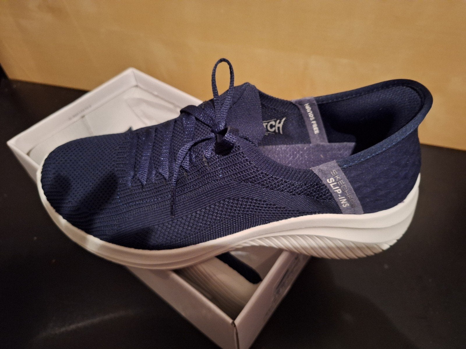 baskets neuve bleu de pointure 39