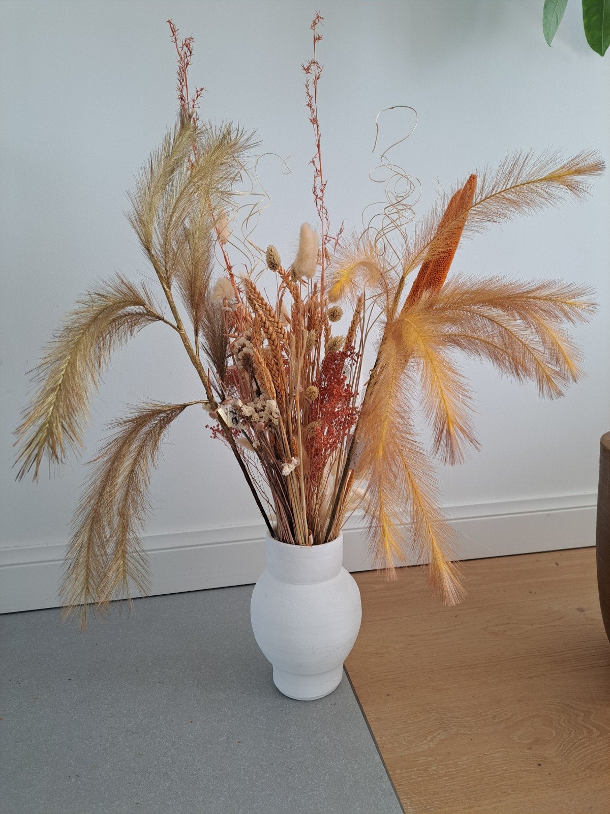 Droogbloemen met vaas, Ophalen
