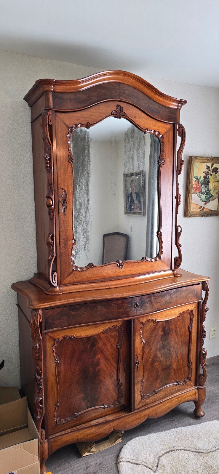 armoire ancienne avec miroir - belles sculptures, Enlèvement